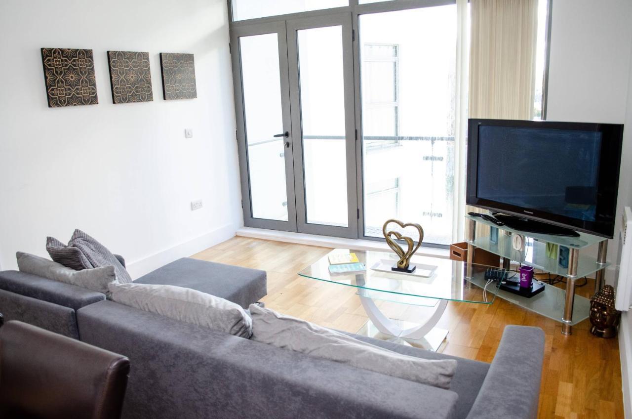 Serviced Apartment In Liverpool City Centre - Free Parking - Balcony - By Happy Days מראה חיצוני תמונה